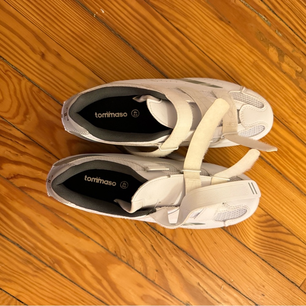 Peloton cycling shoes size 42 run a bit small